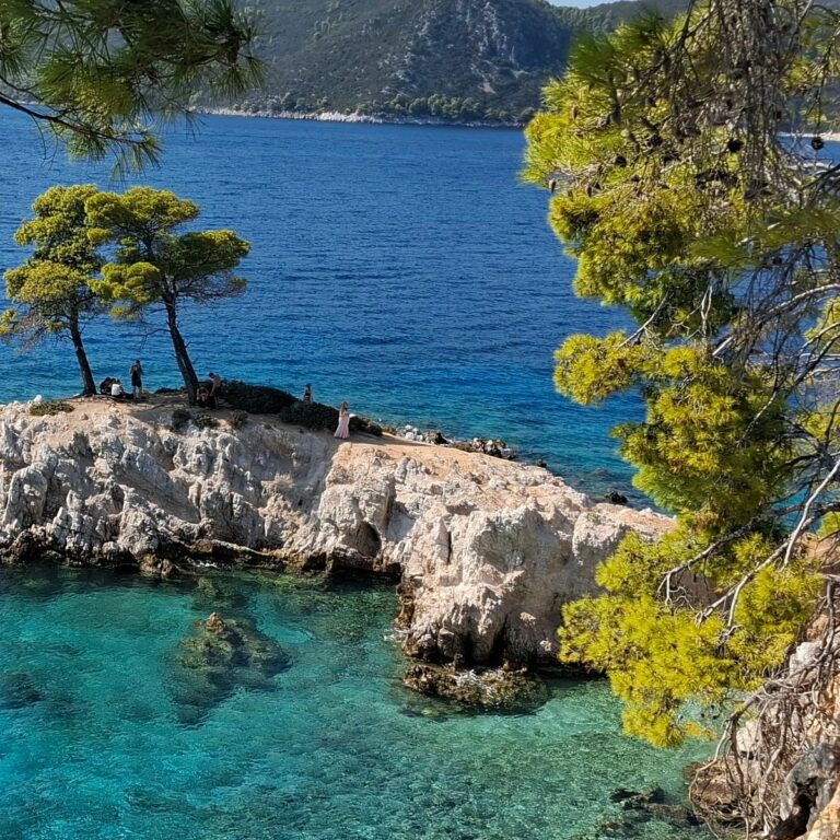 Amarantos Cape