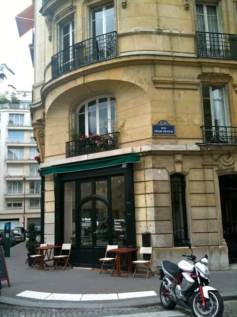 Café Debussy area