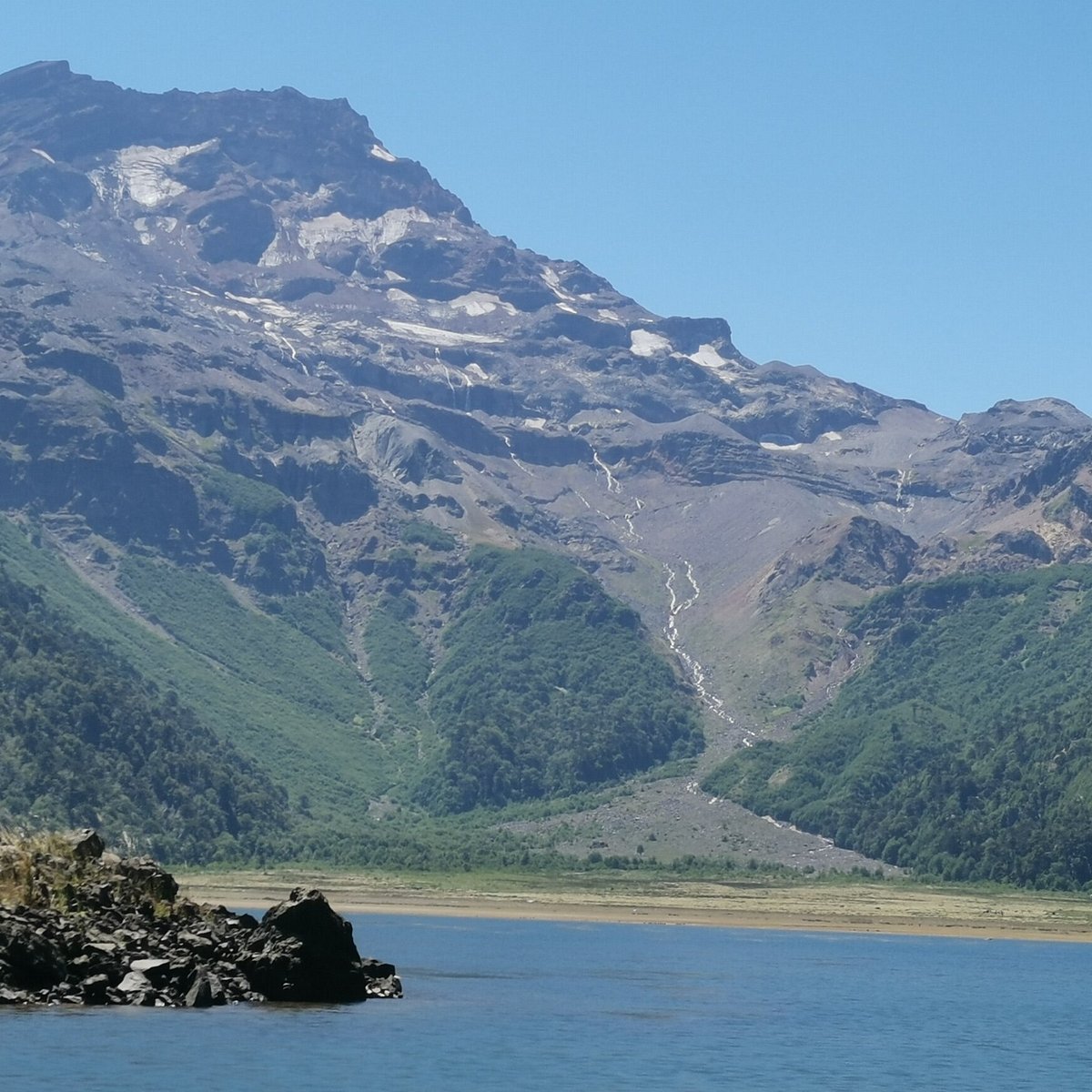 Fundo Laguna Blanca